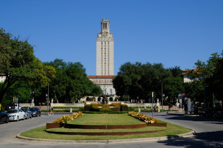 McCombs professor sues UT officials for threats against viewpoint